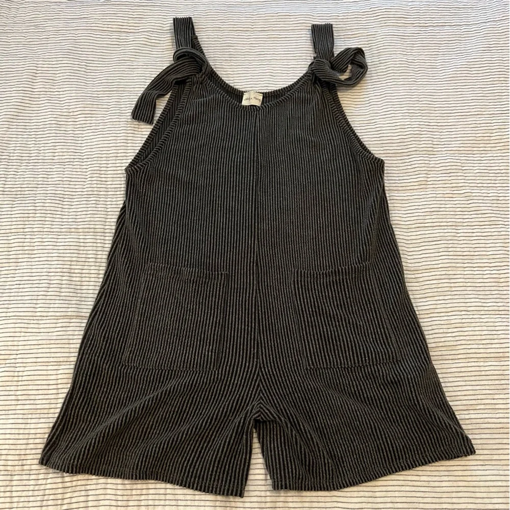 Soft Ribbed Grey Oversized Romper small - Picture 1 of 2